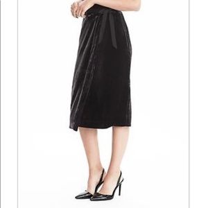 Banana Republic Velvet Wrap Skirt Size 6